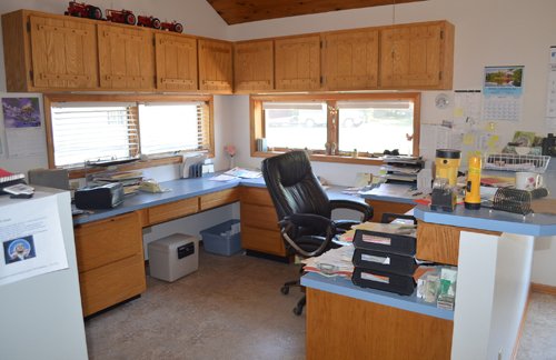 Property photo 8 - 21 Acre Modern Country Estate